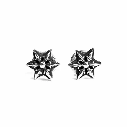 CUT OUT STAR EARRING